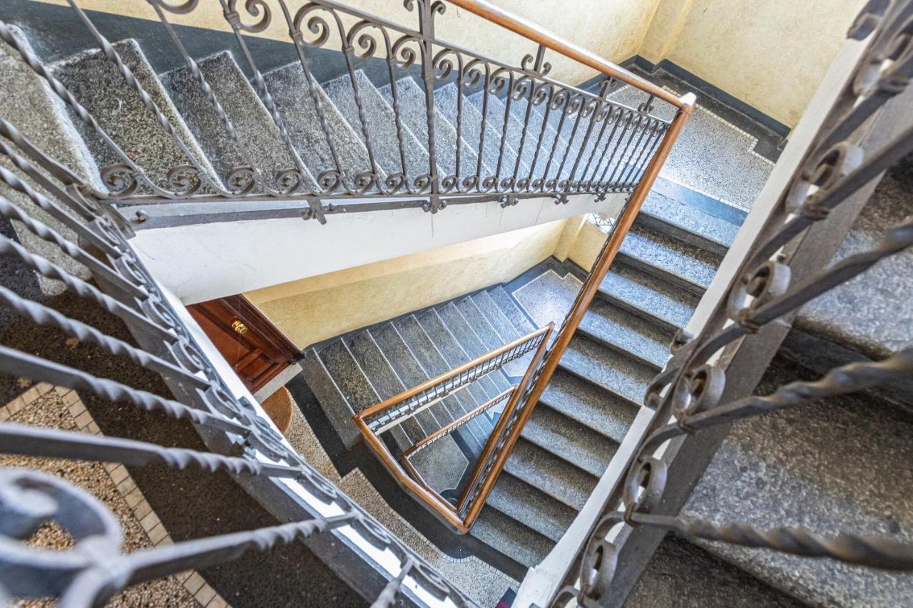 Casa Richelmy - Elegante Casa Nel Cuore Di Torino Bagian luar foto